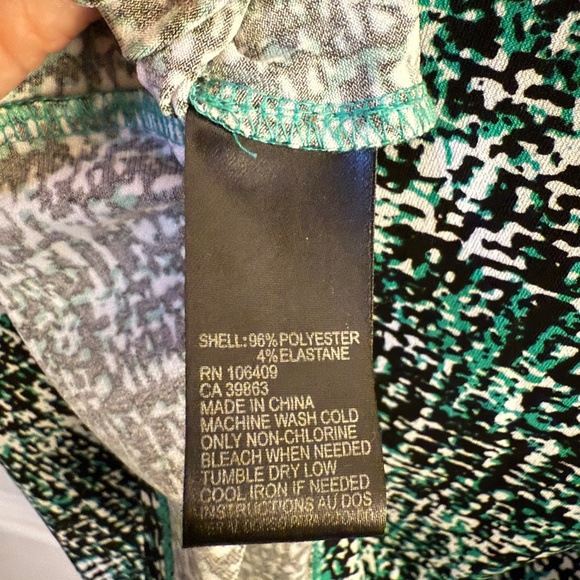 Tahari sleeveless top, size Medium - Picture 9 of 10